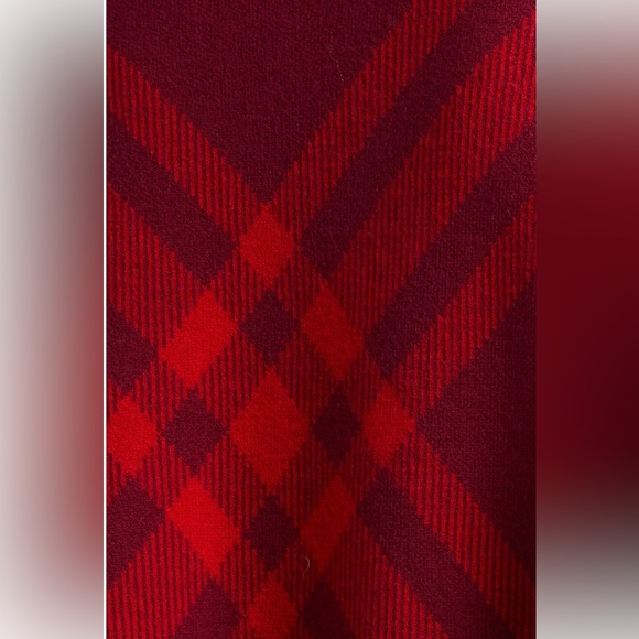 BNWT Burberry Carly Check Wool Cape Red - Picture 6 of 6